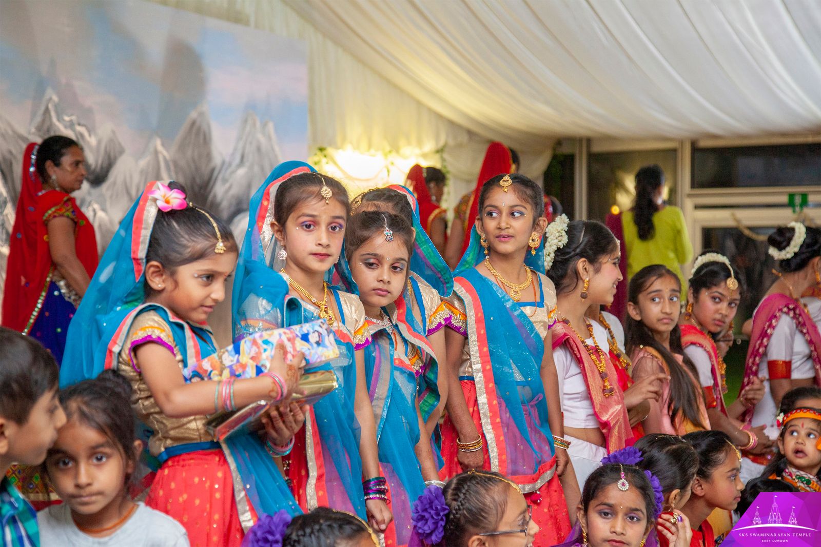 ©1987-2017 SKS Swaminarayan Temple East London